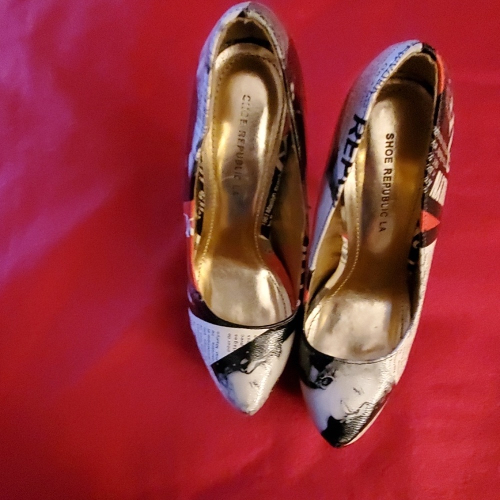 Heels - Picture 2 of 3